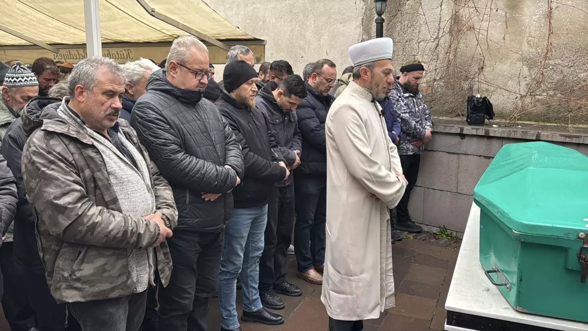 Otobüs kazasında hayatını kaybeden sürücü toprağa verildi