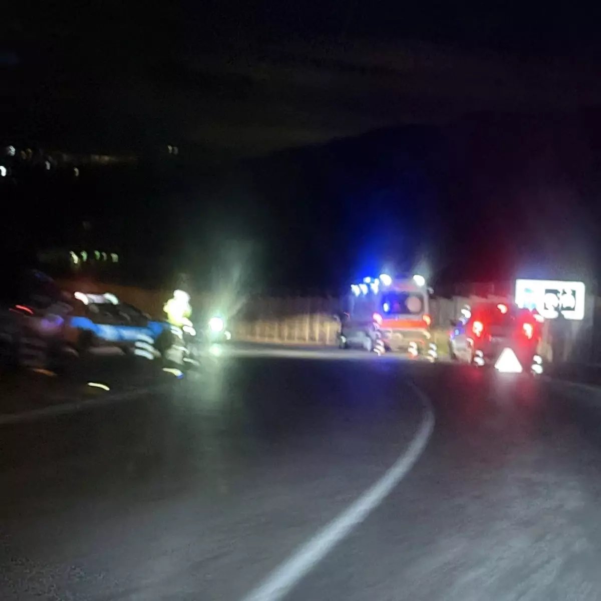 İzmir'de motosiklet duvara çarptı: 1 ölü