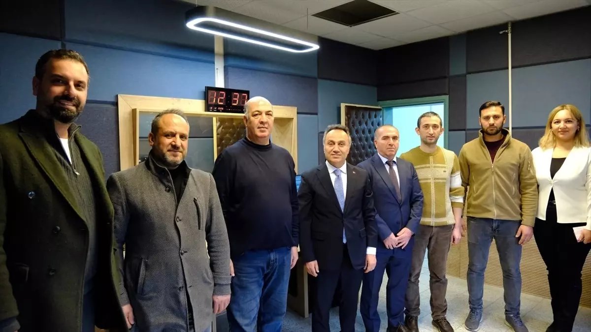 TOGÜ Rektörü Prof. Dr. Fatih Yılmaz, Radyo TOGÜ'yü ziyaret etti
