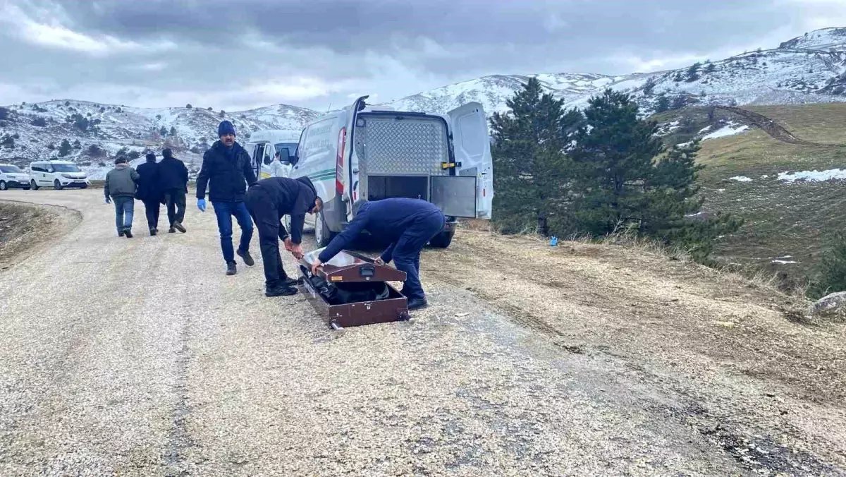 Çorum'da vücudu parçalanarak dere kenarına atılan adamın cansız bedeni morga kaldırıldı