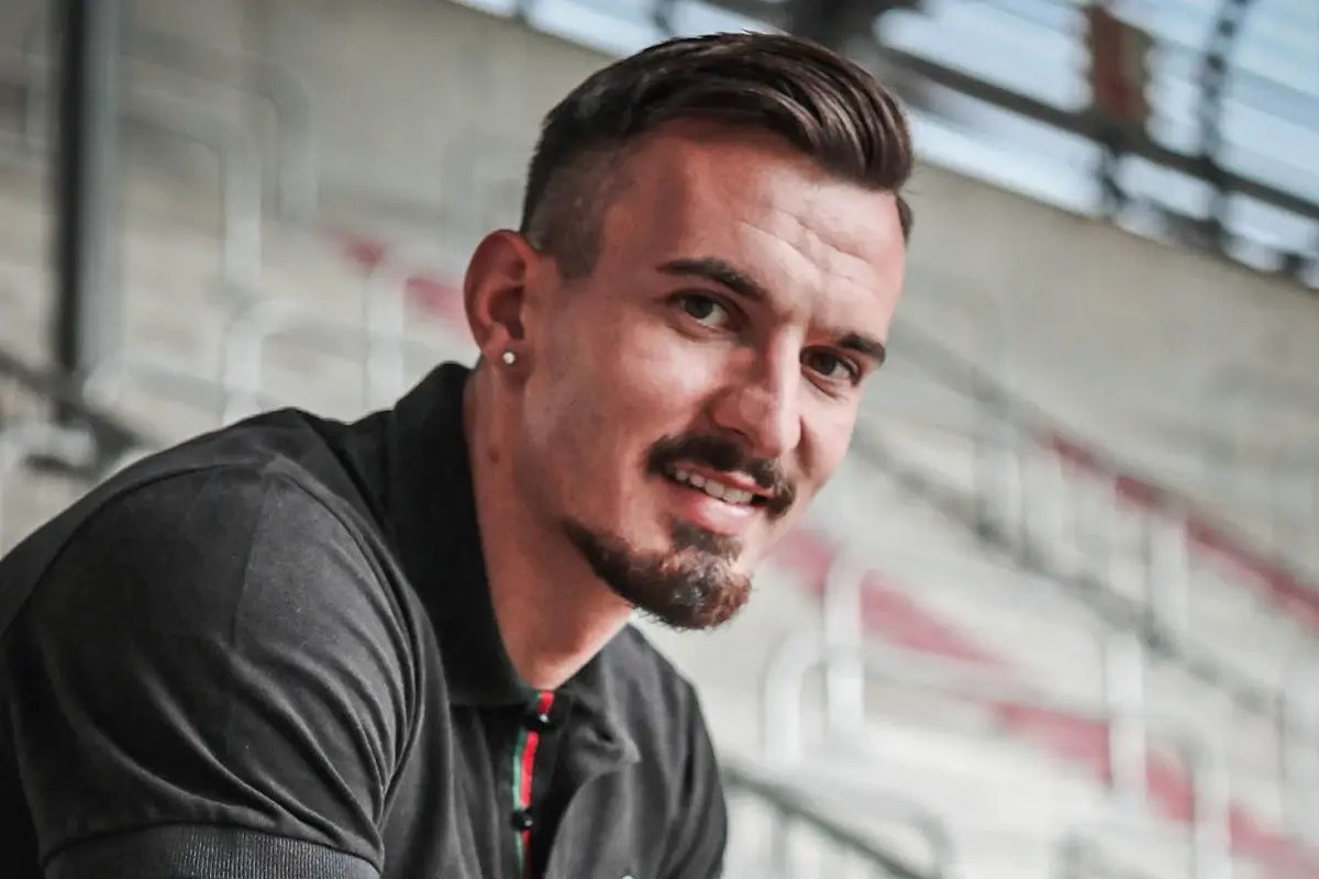 Eski Fenerbahçeli Mergim Berisha'nın yeni takımı şaşırttı