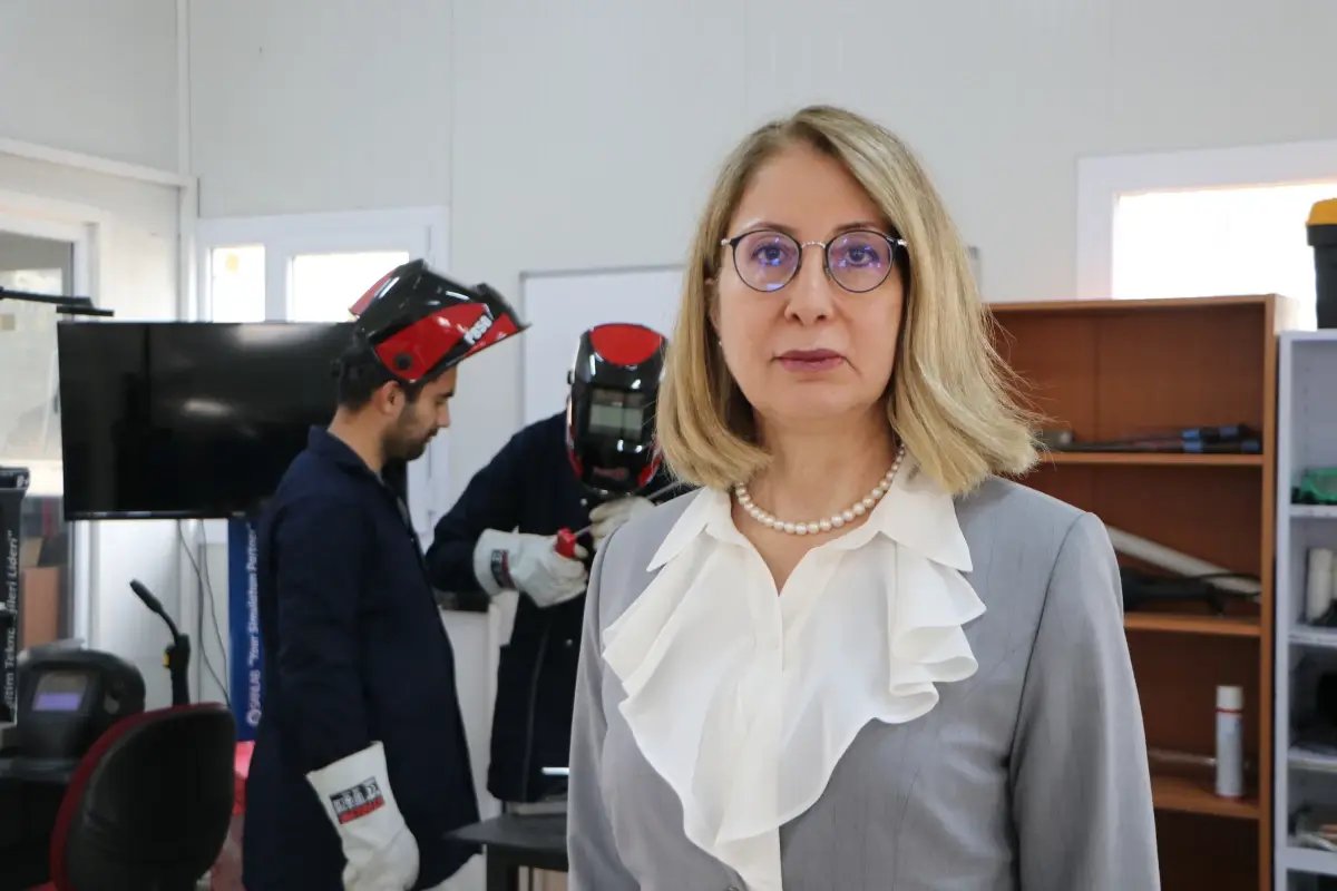 Sanayi sektörünün ihtiyacına yönelik eğitim sunup 'aranan eleman' yetiştiriyorlar