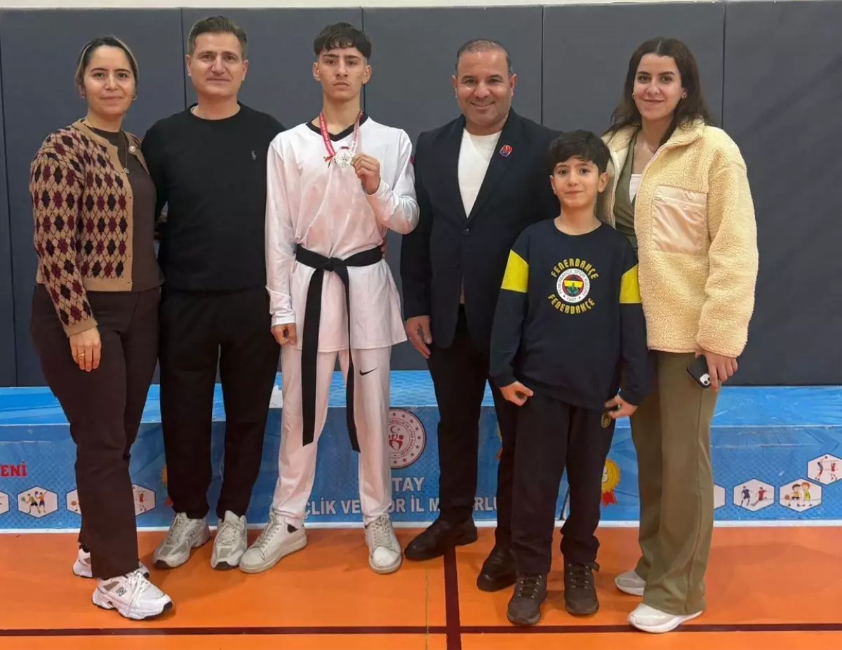 Tekvandoda Hatay 2'ncisi olan lise öğrencisi madalyasını 11 Mayıs şehitlerine armağan etti