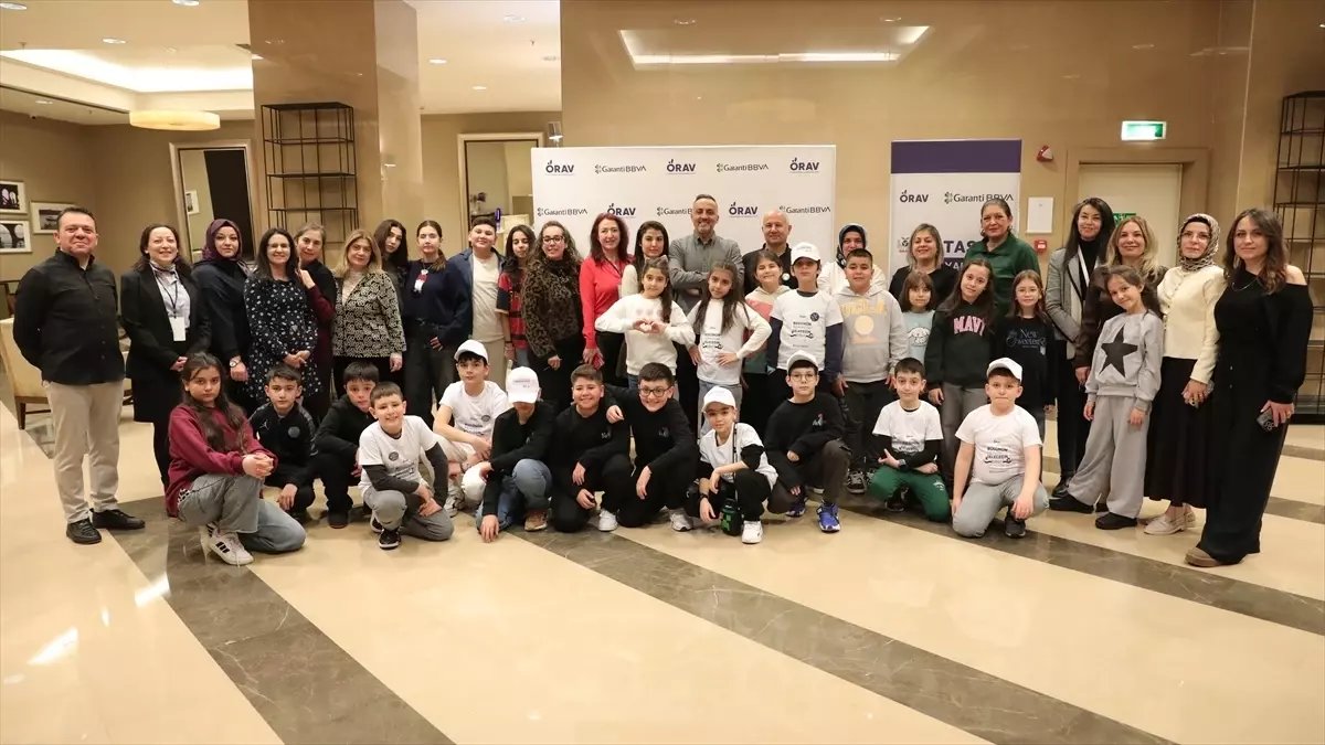 TİKAV'ın "Uluslararası Gençlik Ödül Programı" kapsamında ödül törenleri gerçekleştirildi