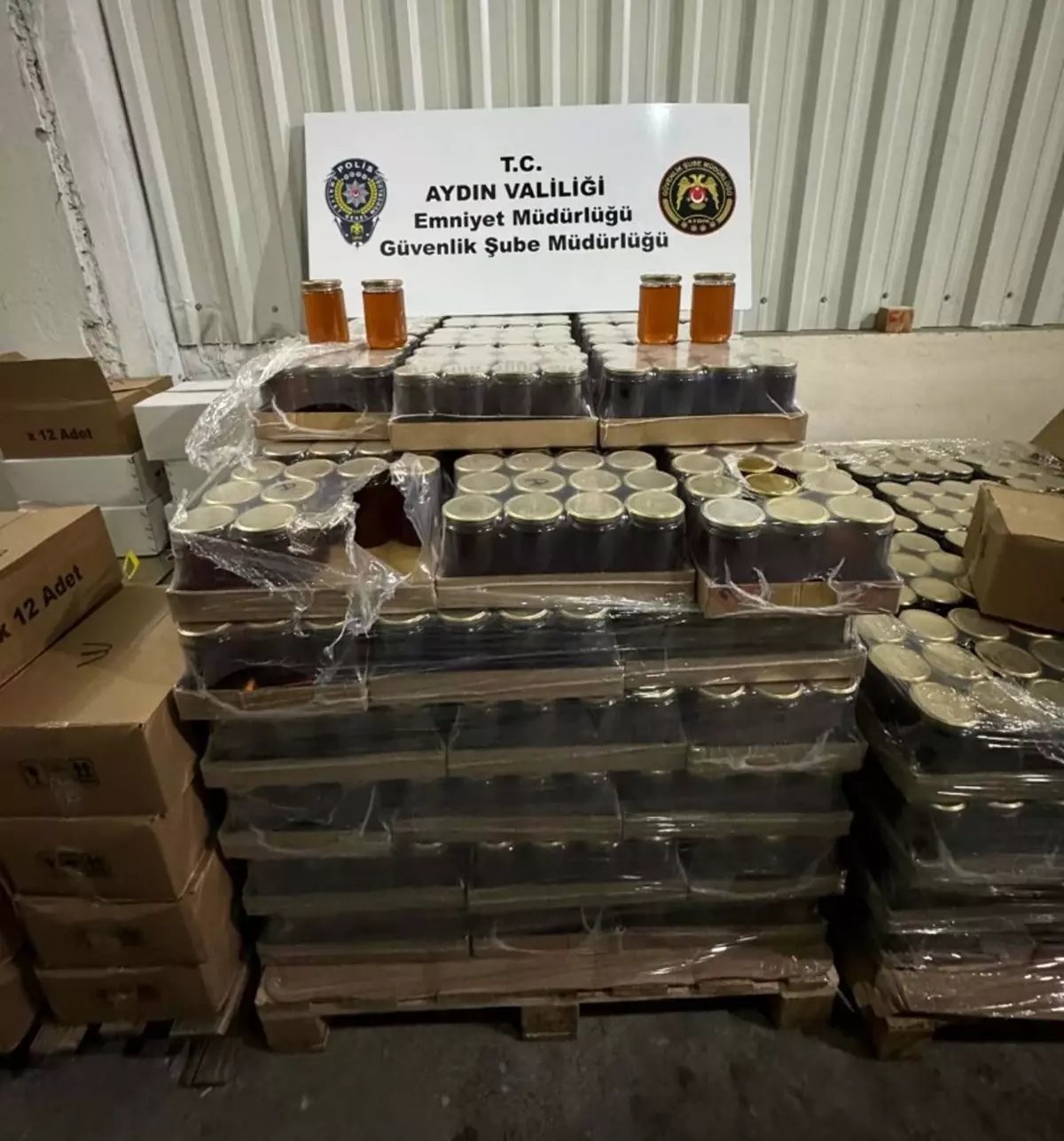 Aydın'da sahte bal, pekmez, nar ekşisi ve zeytinyağı operasyonu: 3 gözaltı