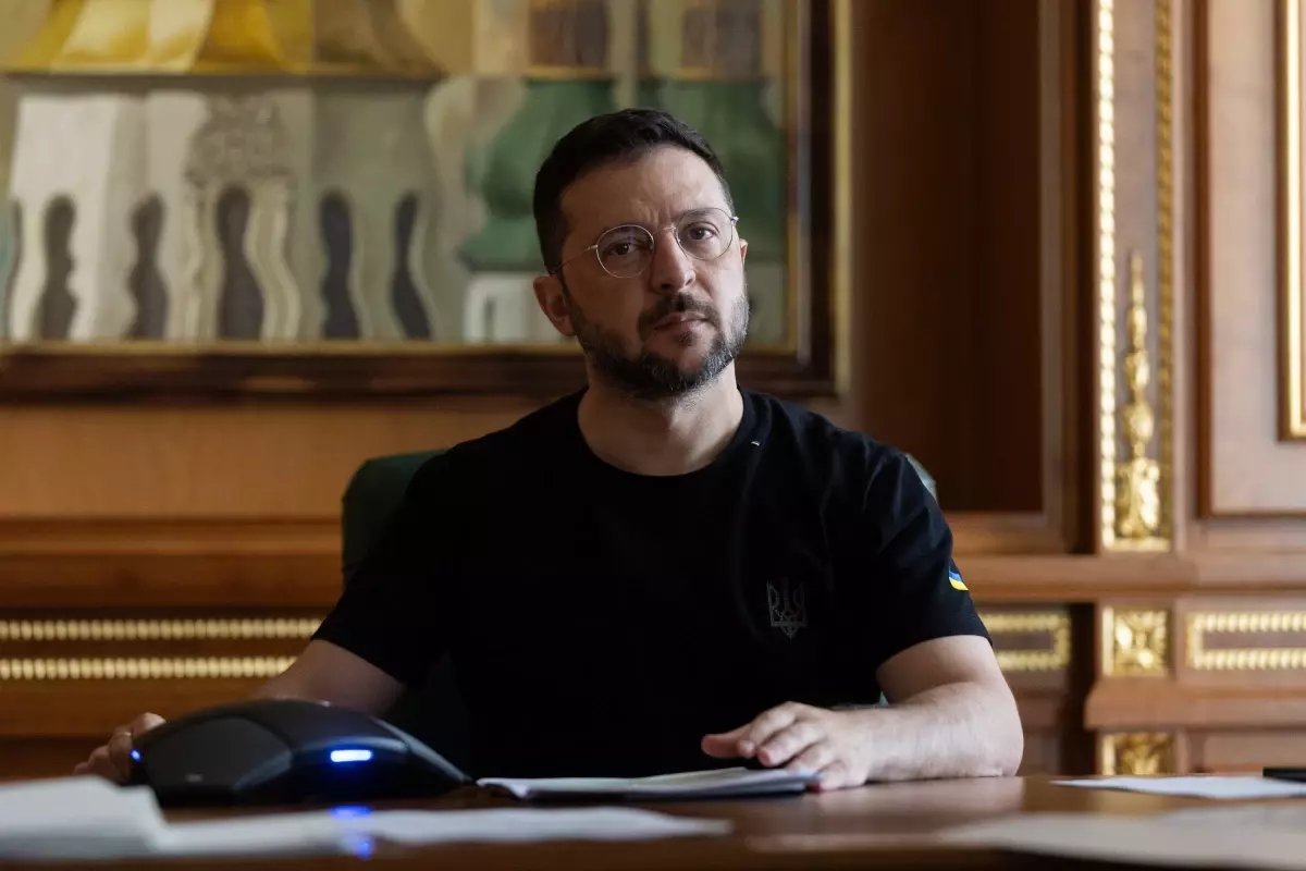 Zelenskiy: Rus ordusu savaşa devam etmeye hazırlanıyor