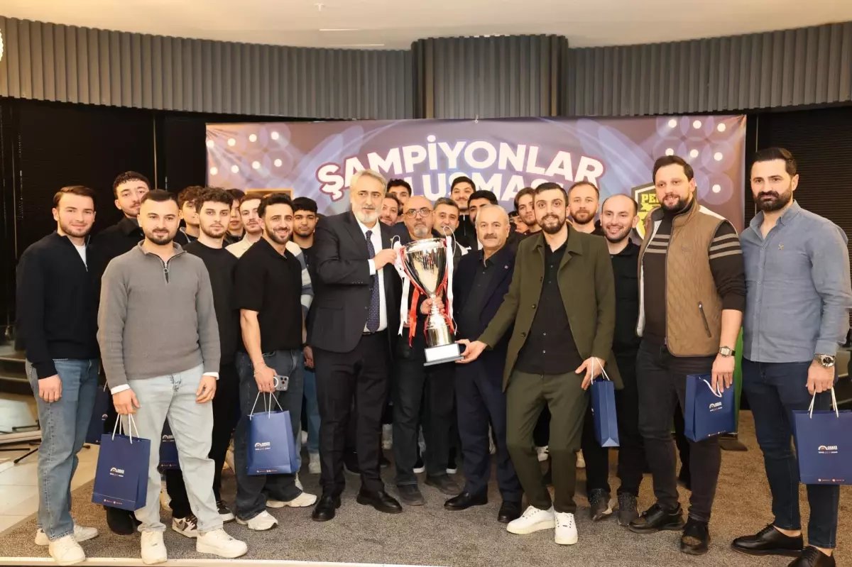 Gebze'de çifte şampiyonluk coşkusu