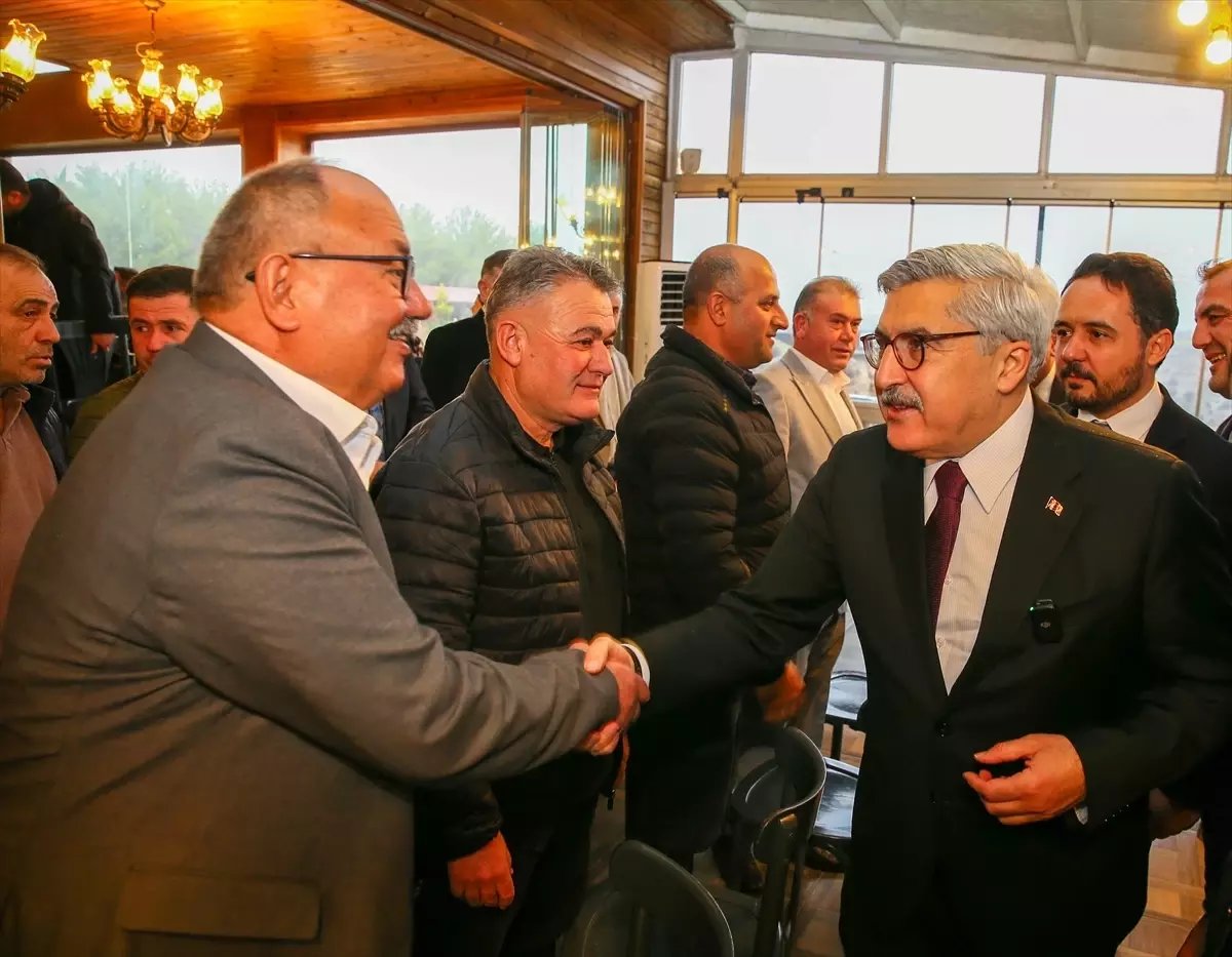 AK Parti Genel Başkan Yardımcısı Yayman, Uşak'ta STK temsilcileriyle bir araya geldi Açıklaması