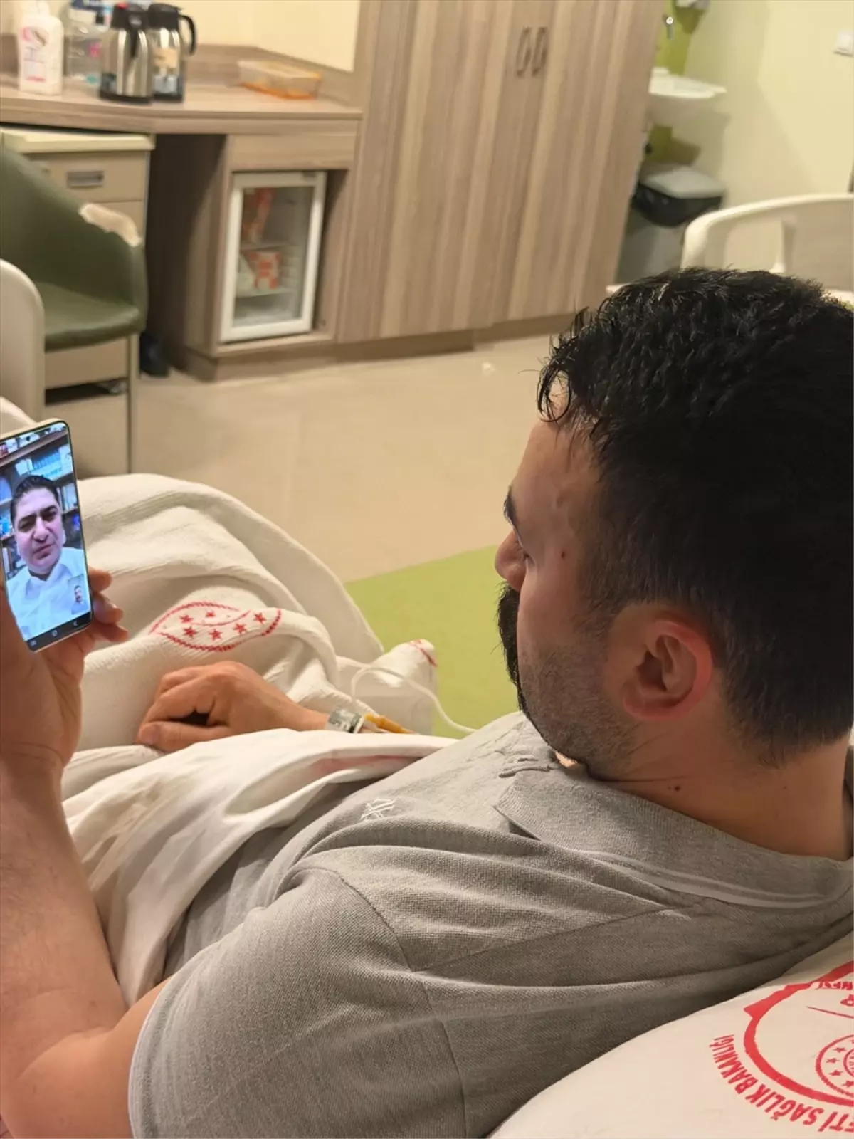 MHP Genel Başkan Yardımcısı Özdemir, operasyonda yaralanan polise geçmiş olsun dileklerini iletti