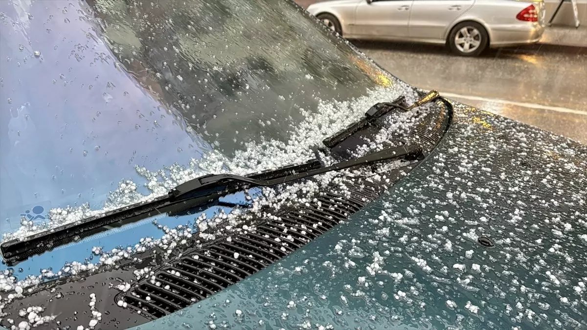 Kırşehir'de sağanak ve dolu etkili oldu