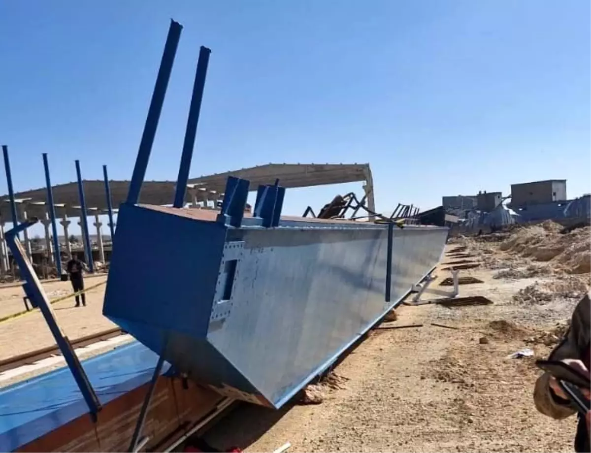 Şanlıurfa'da feci olay: Demir profilin altında kalan 2 kardeş hayatını kaybetti