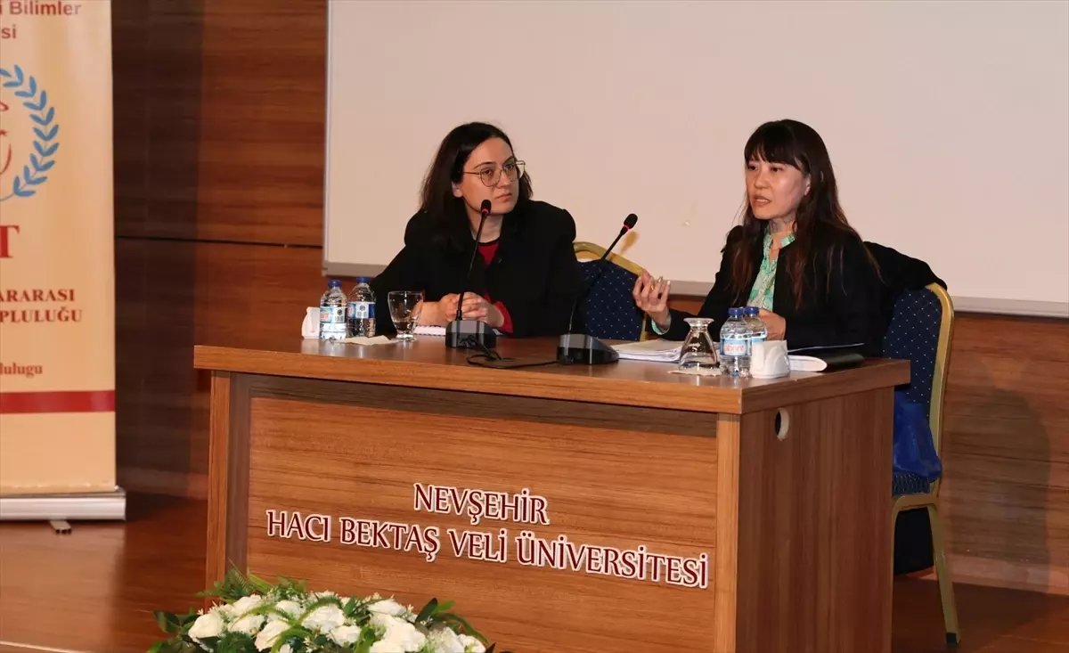 Nevşehir'de "Uluslararası Duruma Genel Bakış ve Japonya'nın Dış Politikası" konferansı düzenlendi