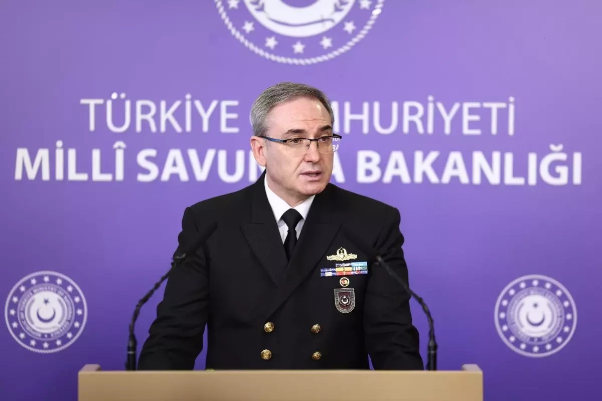 MSB: Kahraman pilotumuz uçağı terk etmek için fırlatma sistemini son anda çalıştırmış