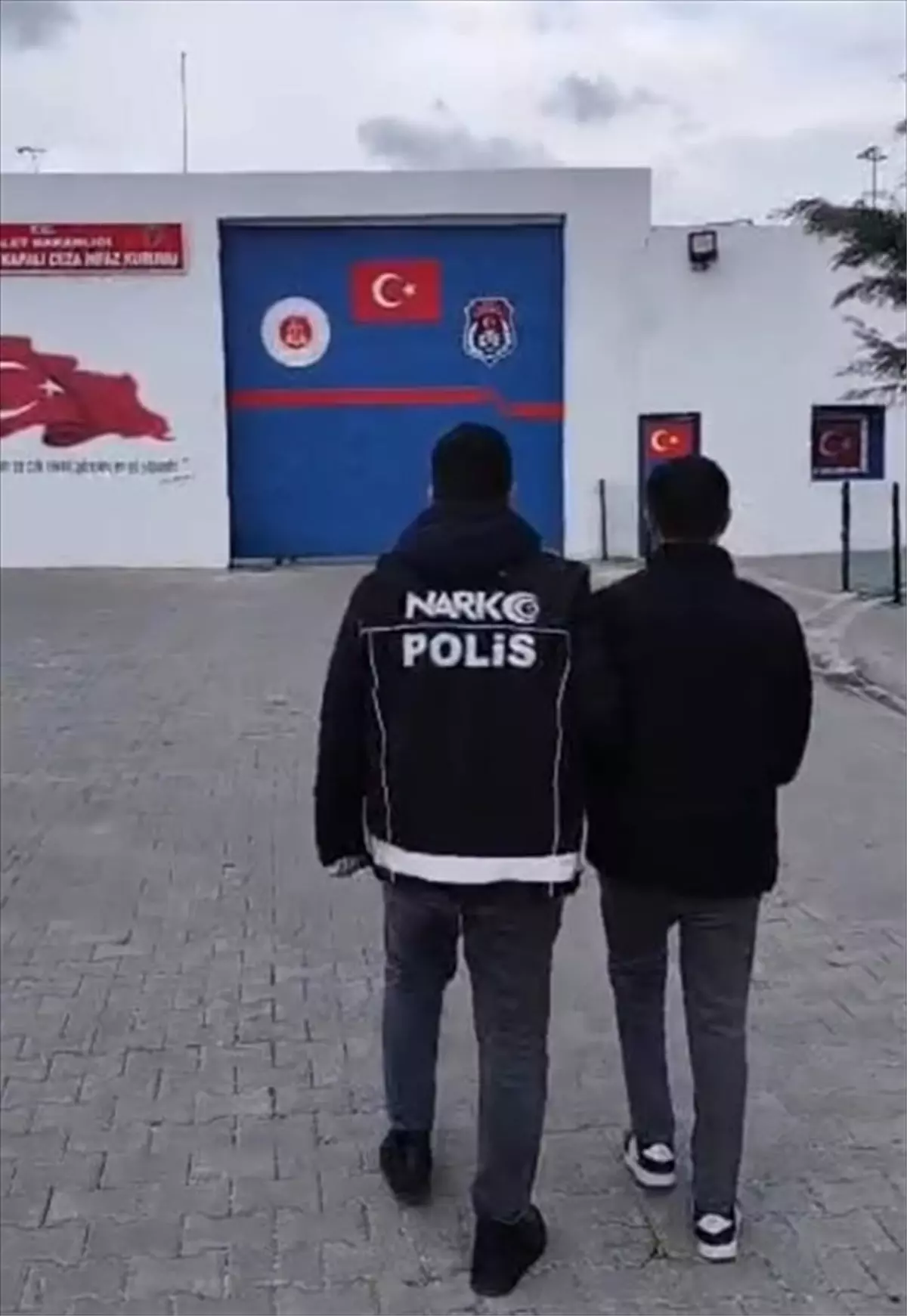 Siirt'te uyuşturucu operasyonunda yakalanan zanlı tutuklandı