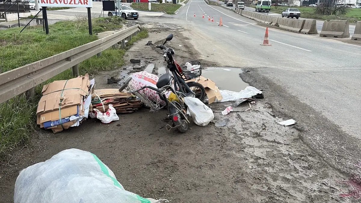 Tekirdağ'da otomobilin çarptığı elektrikli bisiklet sürücüsü hayatını kaybetti
