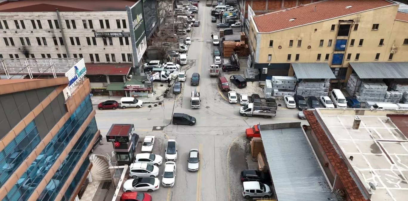 2 yılda 20 kazanın meydana geldiği kavşak için önlem talebi