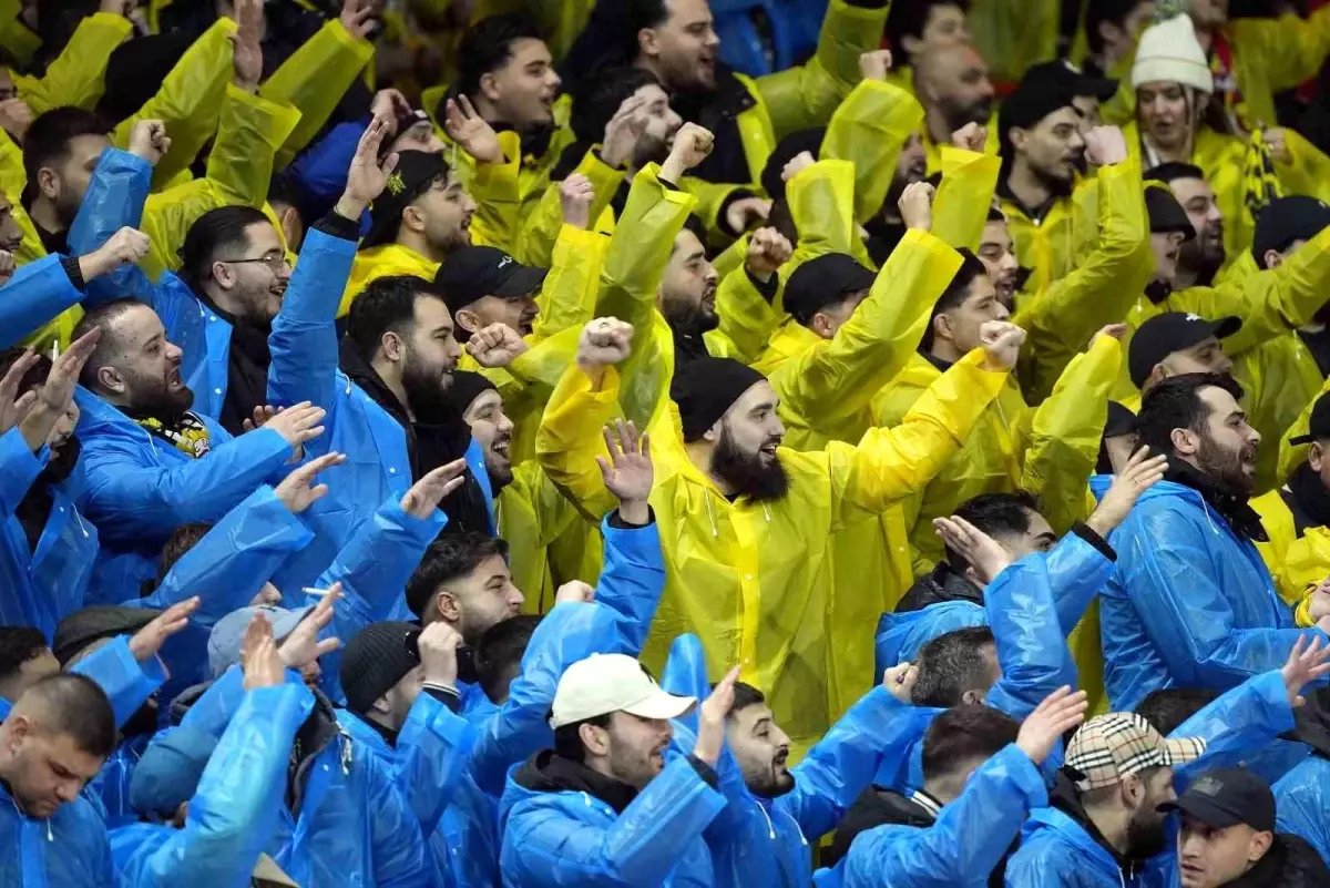 UEFA Avrupa Ligi: Nottingham Forest: 0 Fenerbahçe: 1 (İlk yarı)