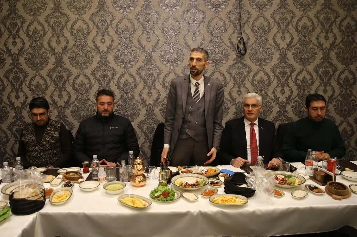 Sağlık-Sen Erzurum Şubesi basın mensuplarıyla iftarda buluştu