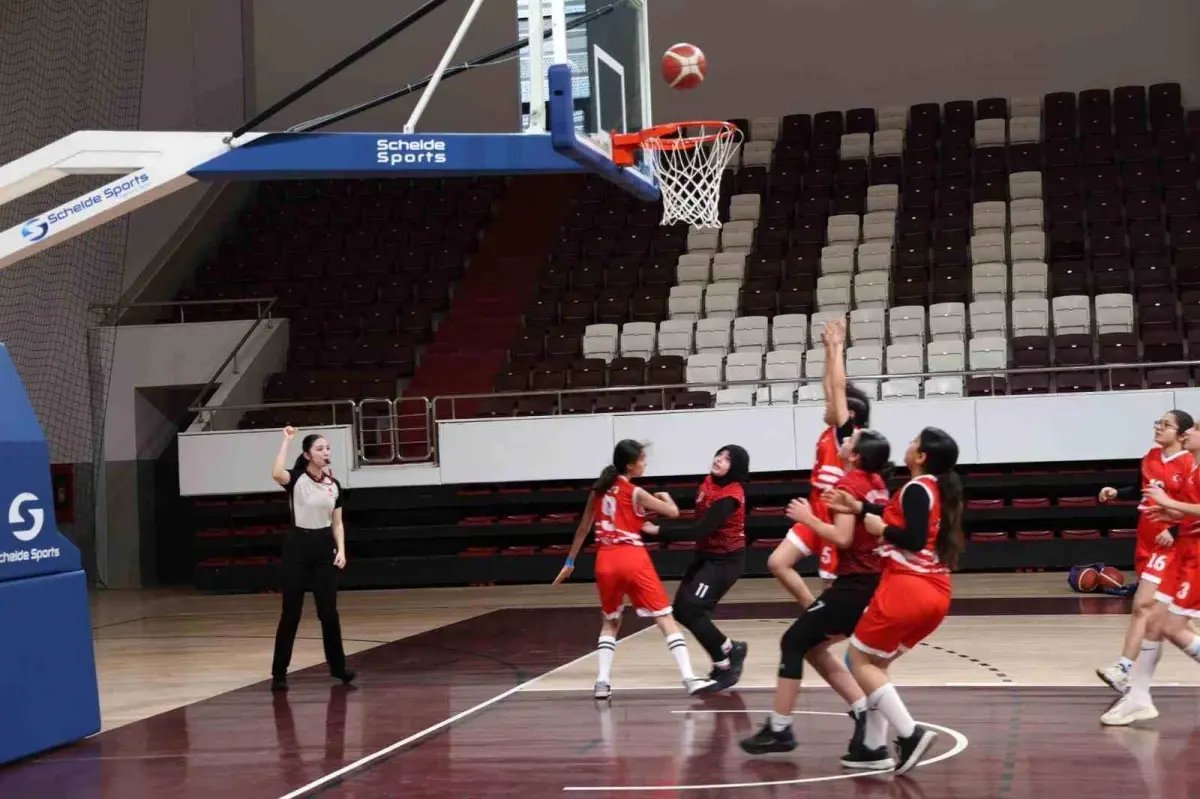 Elazığ'da basketbol bölge şampiyonası sona erdi
