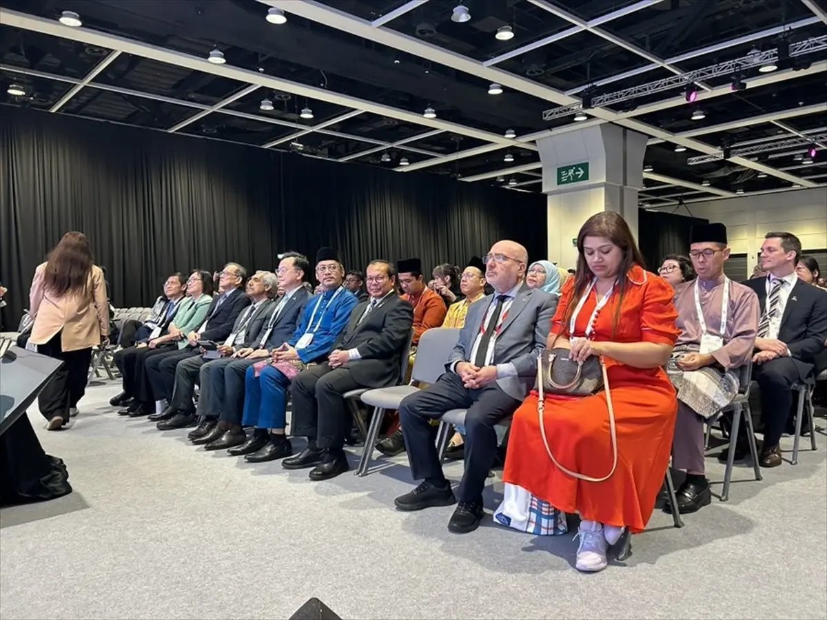 KAYÜ Rektörü Prof. Dr. Karamustafa, Hong Kong'da APAIE uluslararası etkinliğine katıldı