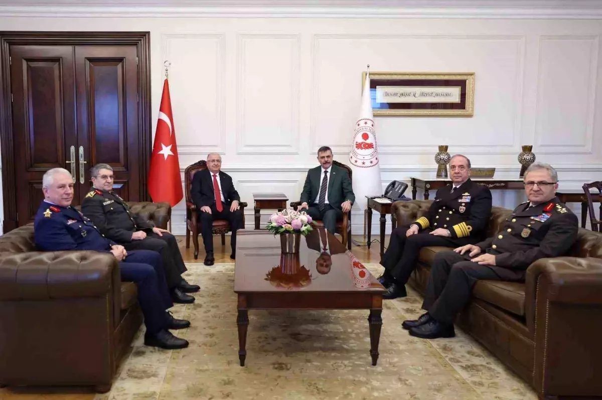 Bakan Güler ve komuta kademesinden İçişleri Bakanı Çiftçi'ye ziyaret