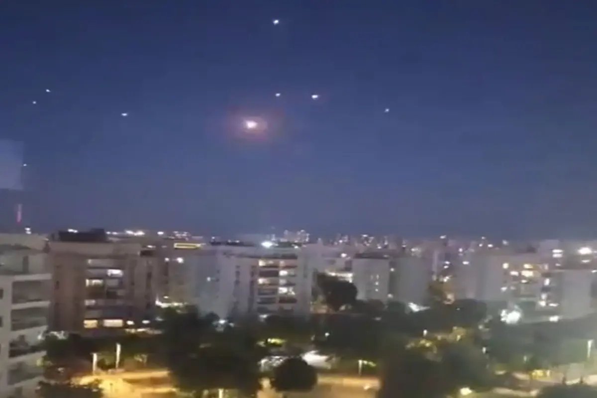 İran füzeleri İsrail semalarında