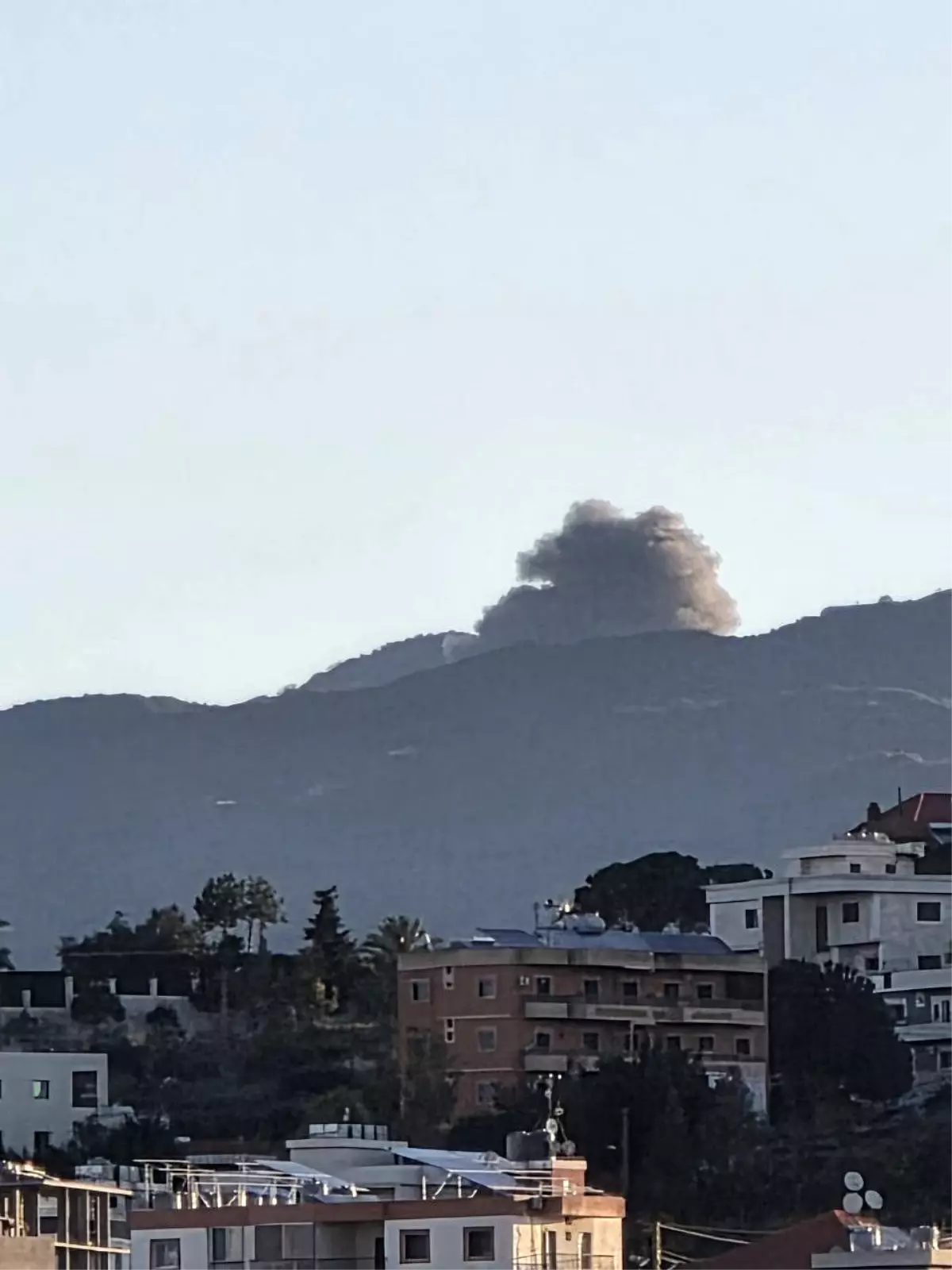 İsrail'den Lübnan'ın güneyine yeni hava saldırıları