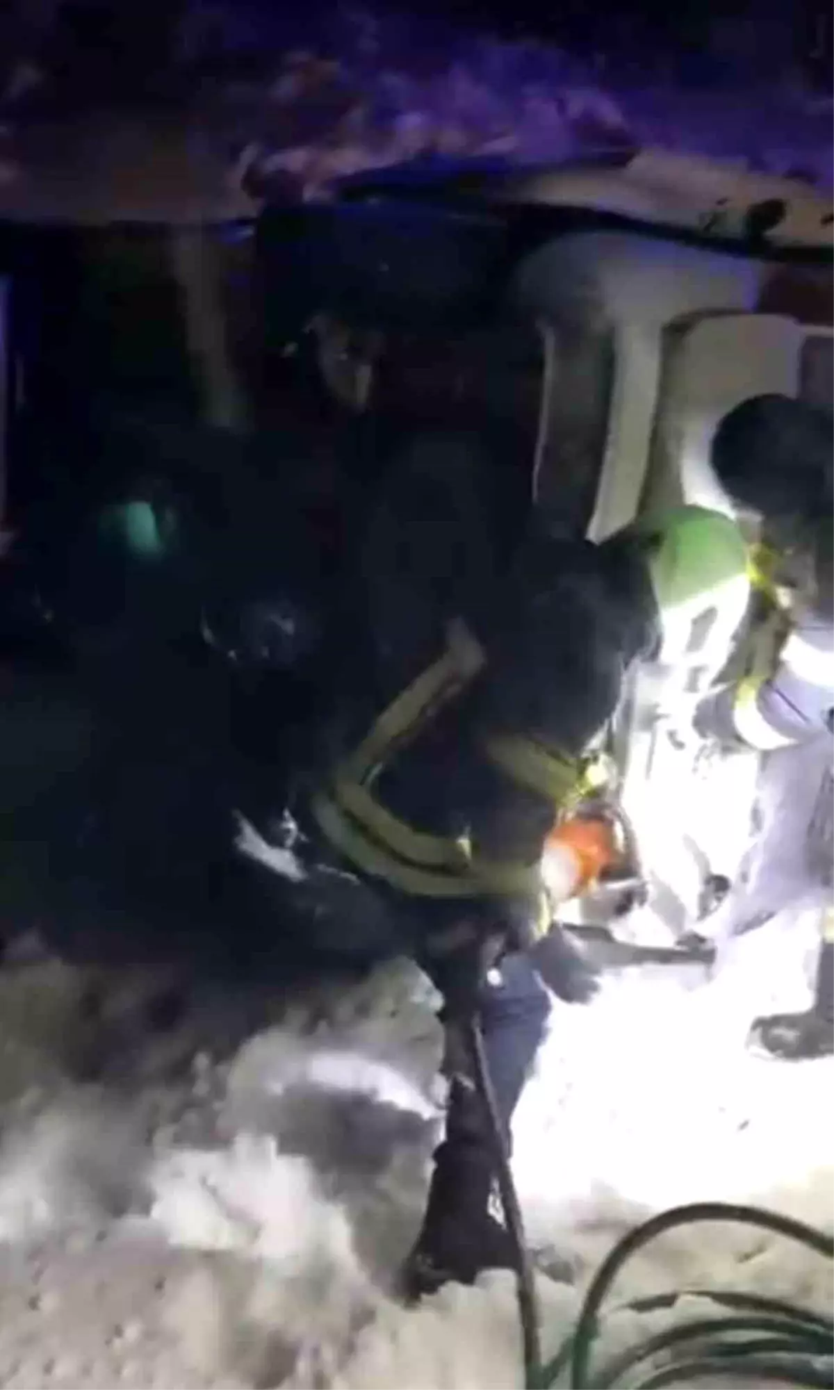 Kayseri'de hafif ticari araç şarampole yuvarlandı: 4 yaralı