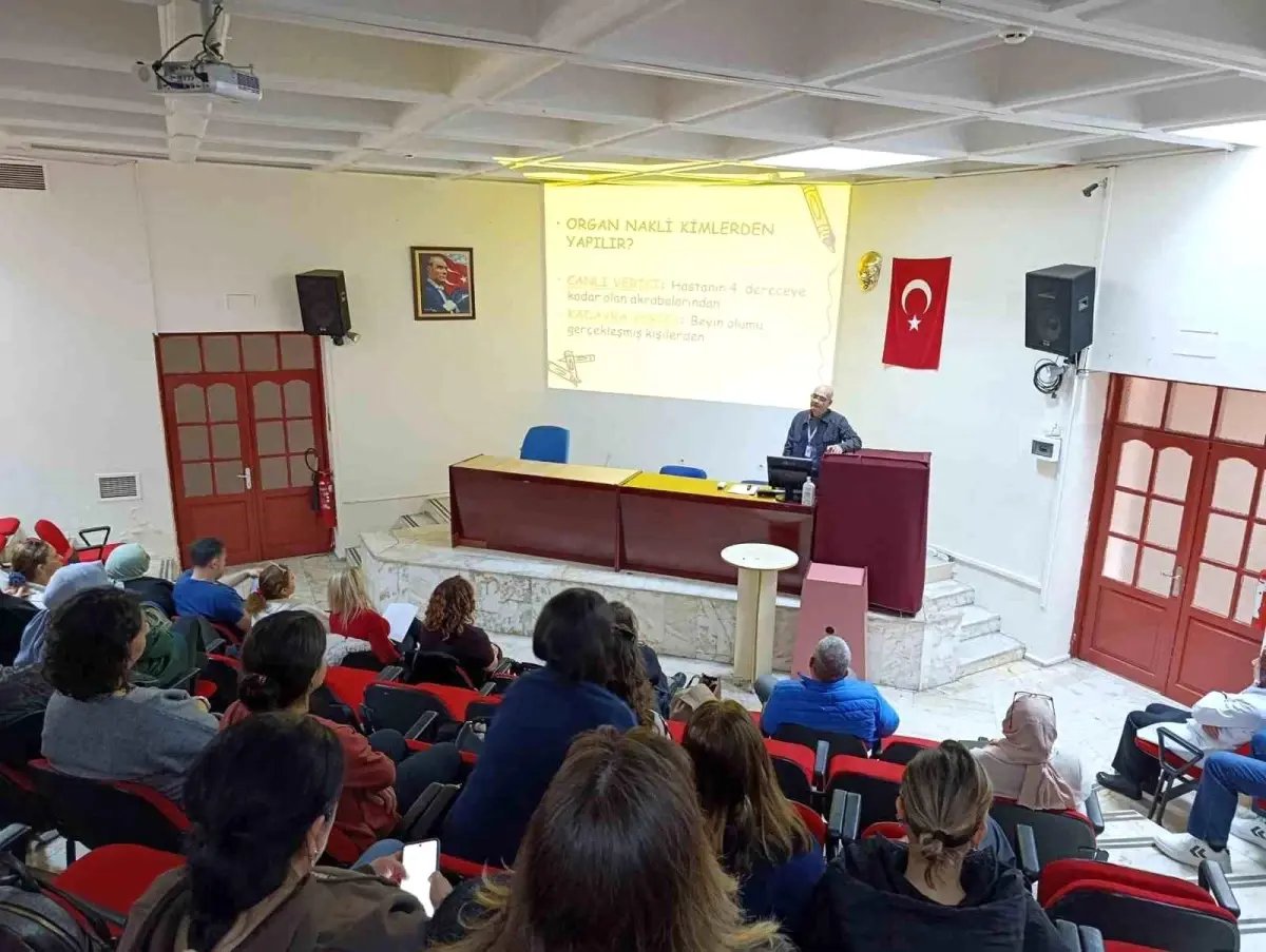 Aydın'da sağlık çalışanlarına organ bağışı eğitimi verildi