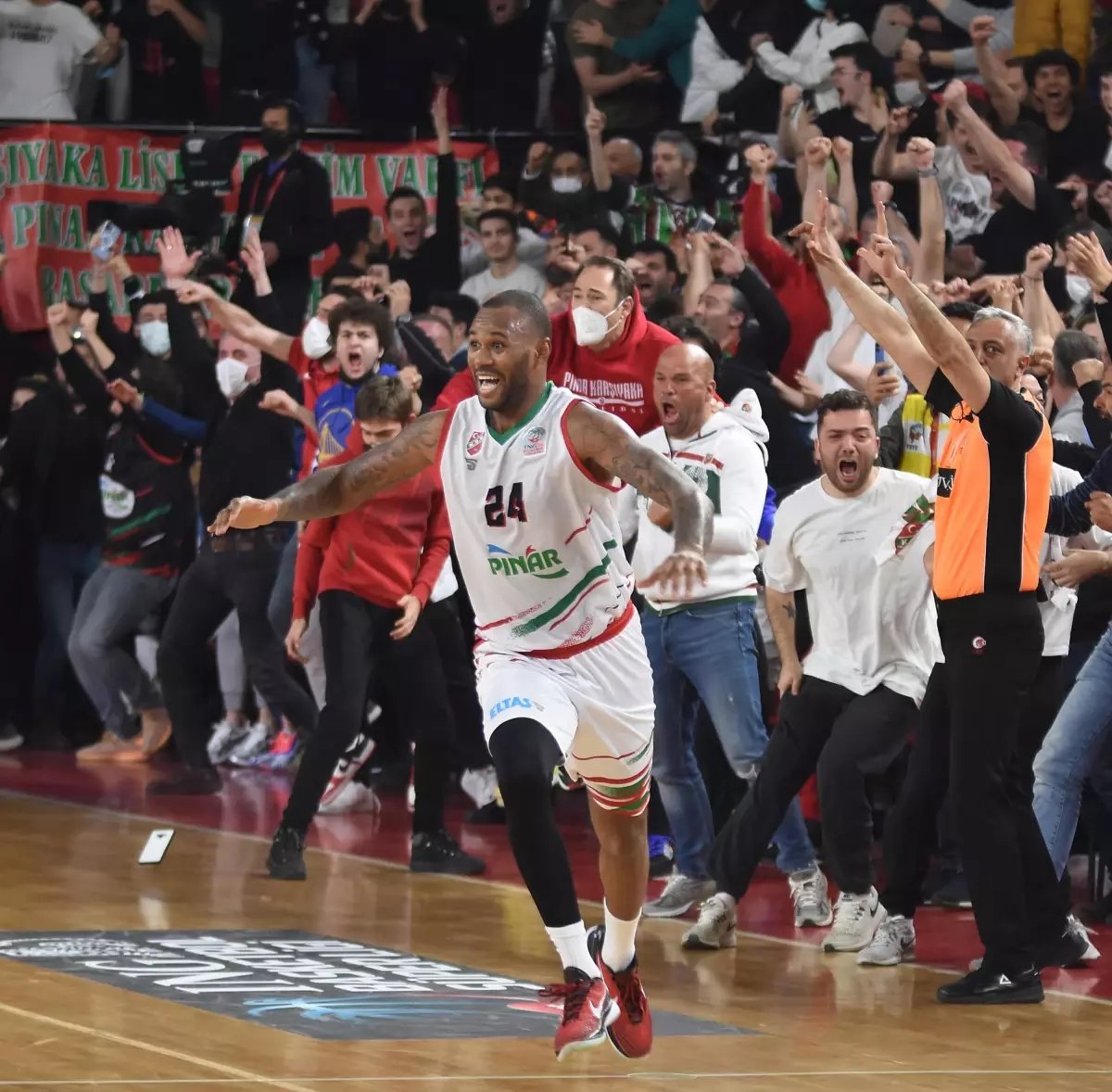 Karşıyaka'ya potada M'Baye'den yasak