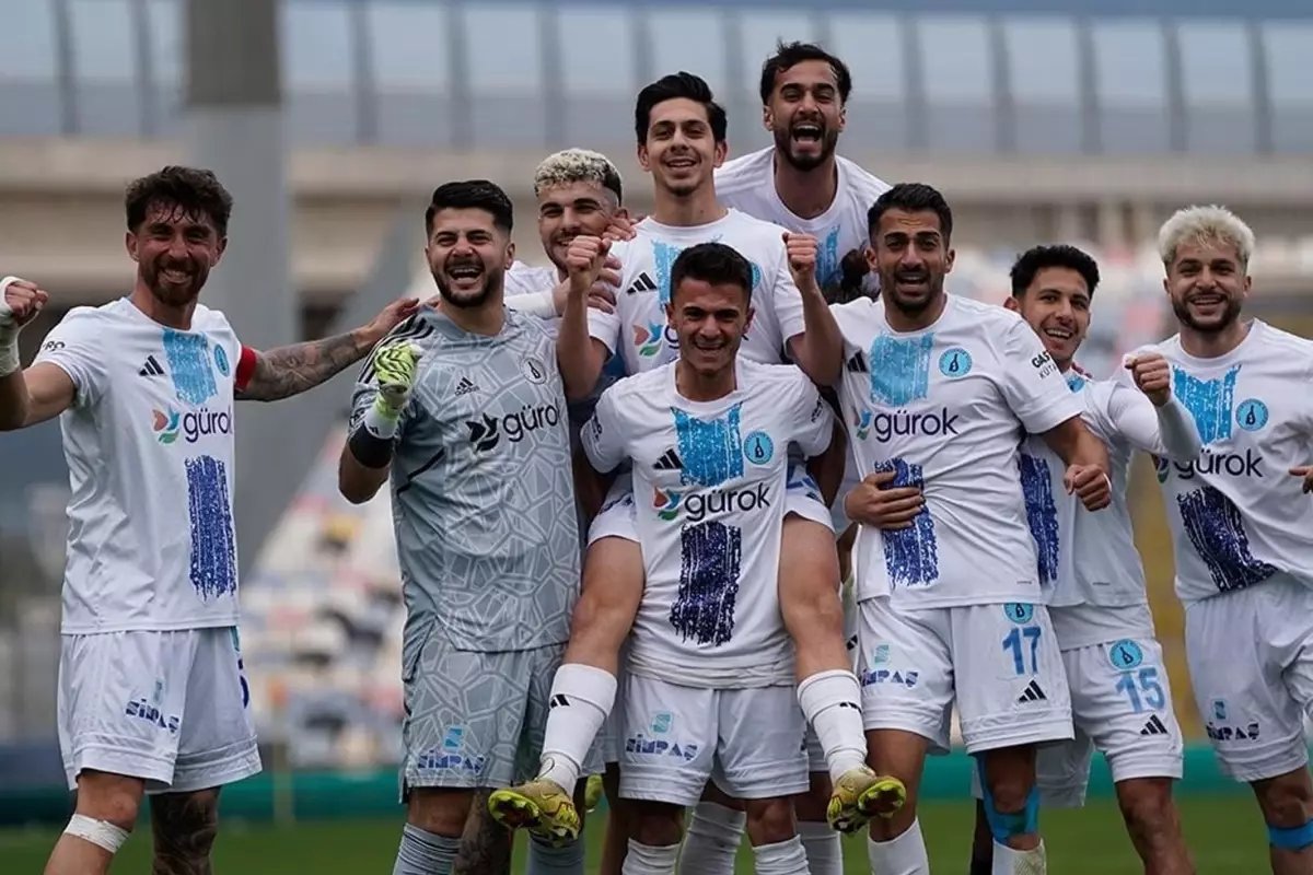 Centilmenlik örneği! Rakipleri sırf maça çıkabilsin diye ulaşım, yemek ve konaklama da yardım ettiler