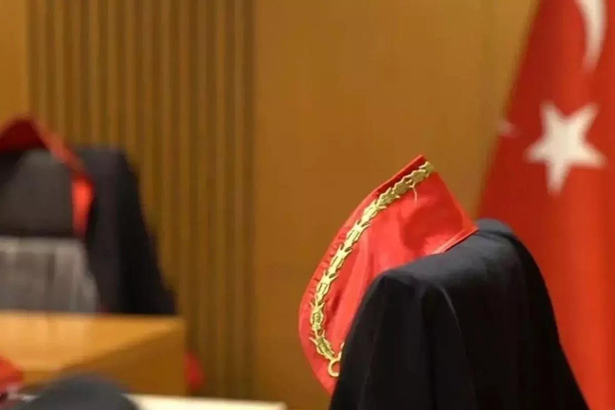 Bakan Gürlek duyurdu! Cumhuriyet savcısı kalp krizi nedeniyle hayatını kaybetti