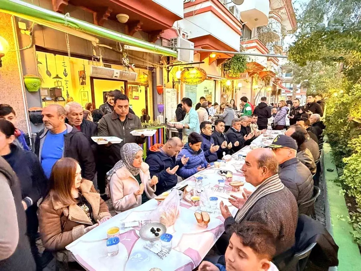 Datça'da 86. Sokak esnafından 400 kişilik iftar