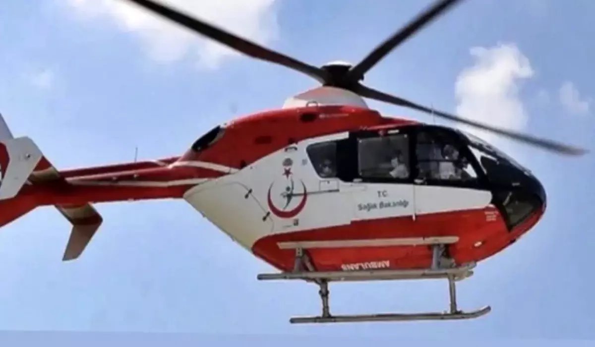 Çankırı'da ambulans helikopter inme geçiren hasta için havalandı