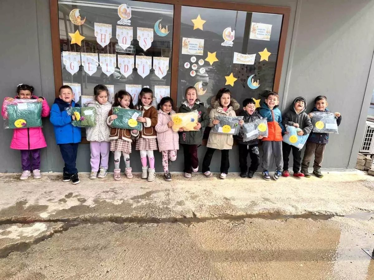 Sevgi ilmekleri Nurdağı'ndaki çocuklara ulaştı