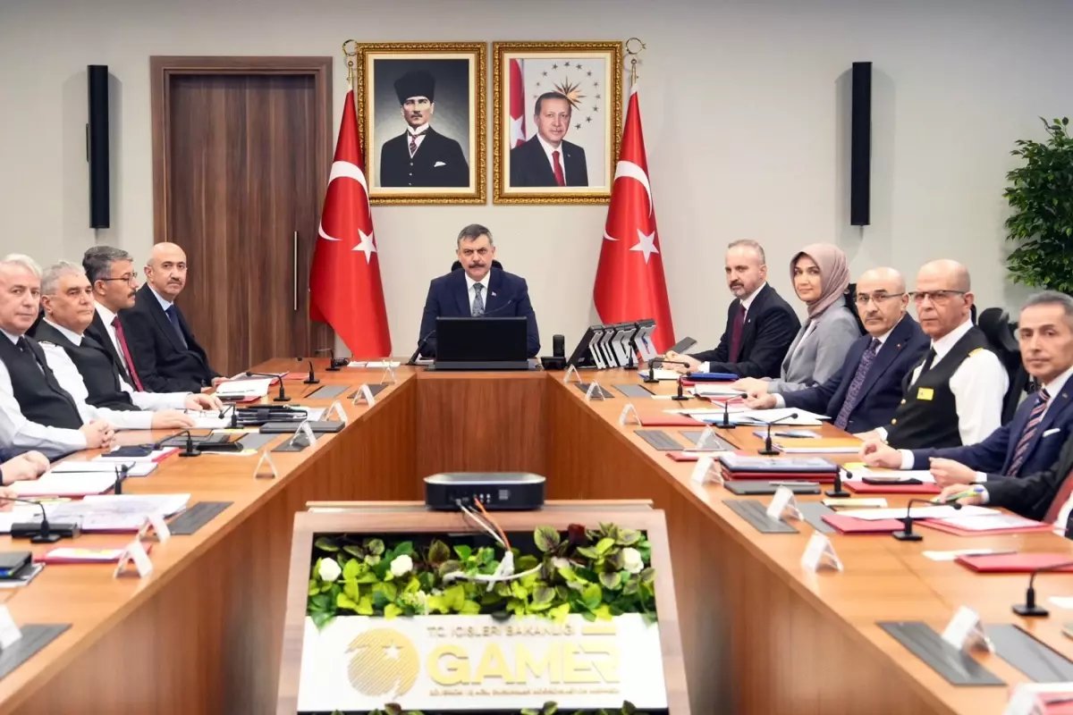 İçişleri Bakanlığı'nda sınır güvenliği toplantısı yapıldı