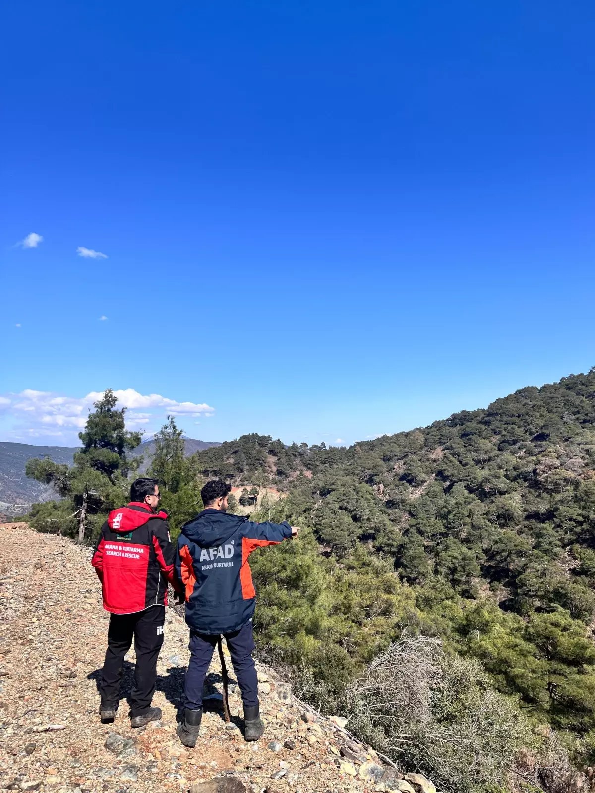 Apart otelin penceresinden çıktıktan sonra kaybolan Uğur'dan 12 gündür haber yok