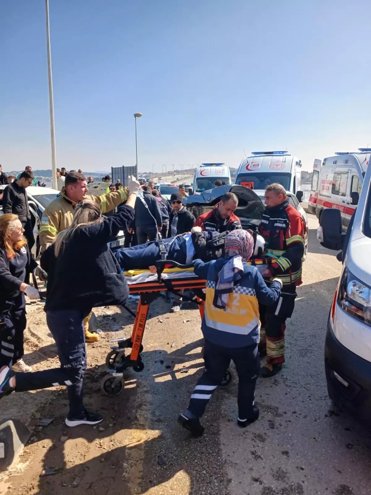 Ayvalık'ta Otomobil Kazası: 6 Yaralı