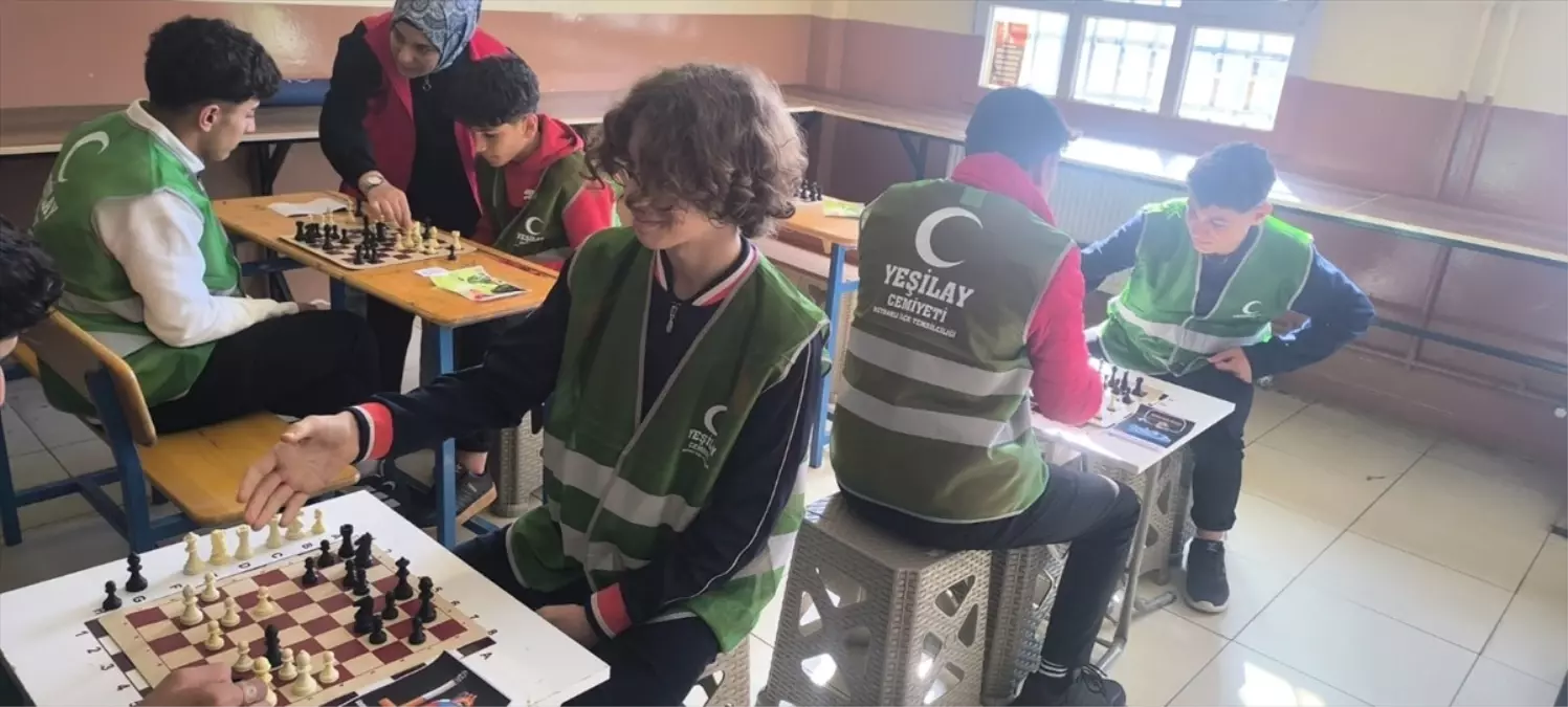 Yeşilay Reyhanlı ilçesinde satranç etkinliği düzenledi