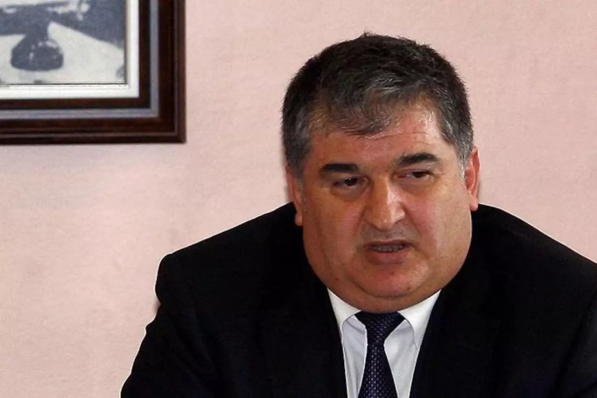 Gri kategoride aranıyordu! Firari eski savcı gözaltına alındı