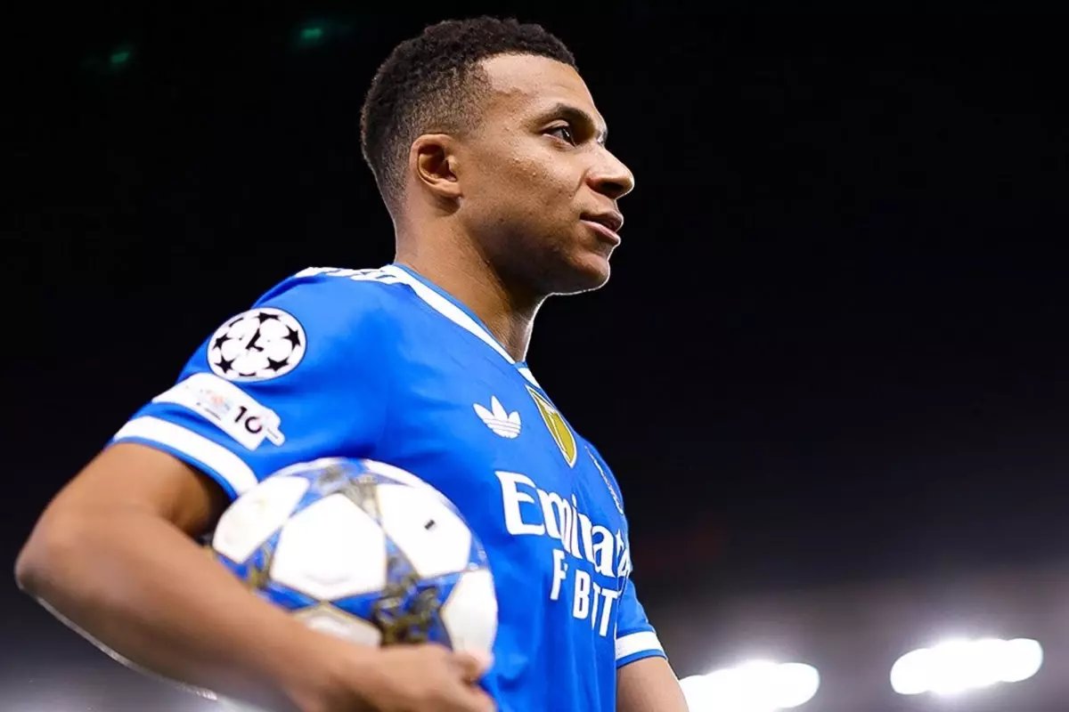 Mbappe, sakatlığı sonrası kulüp içerisinde ortalığı karıştırdı