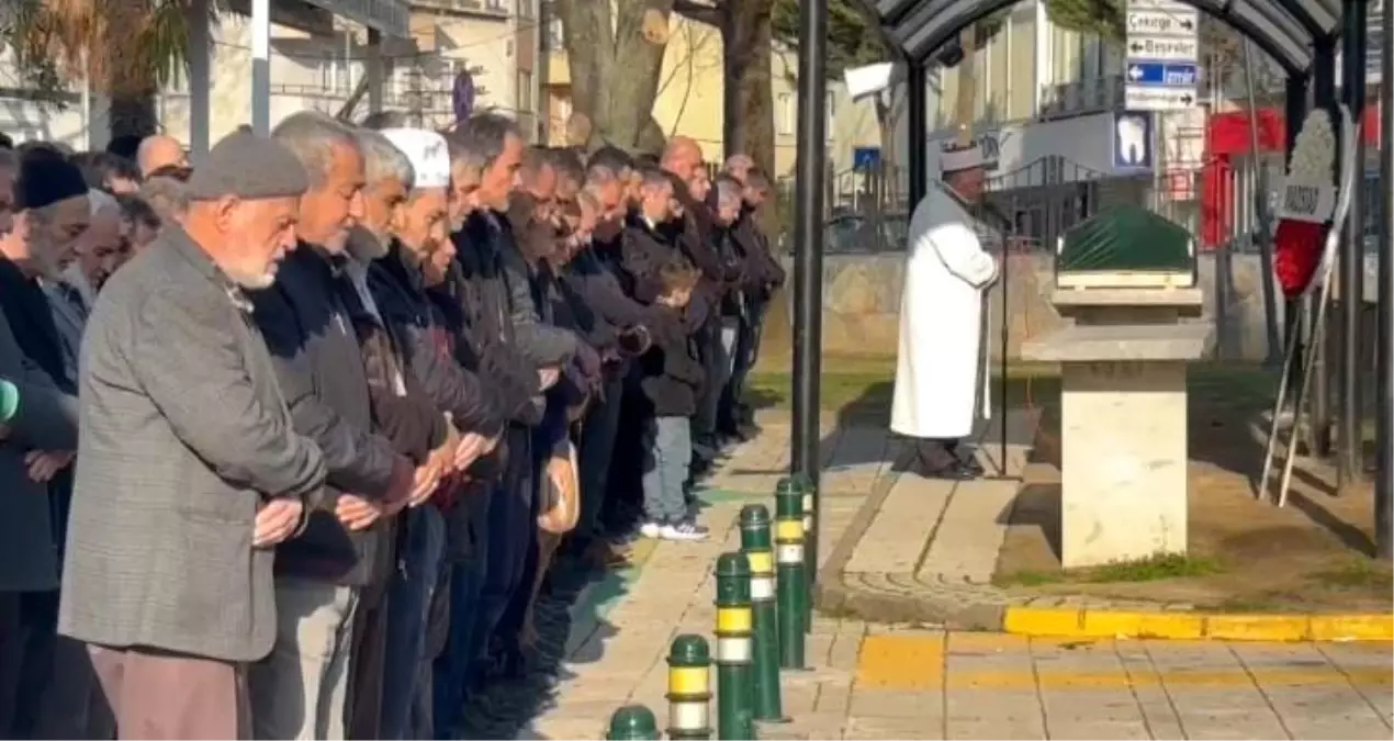 Bursa'da 7 yaşındaki Gökçe son yolculuğuna uğurlandı