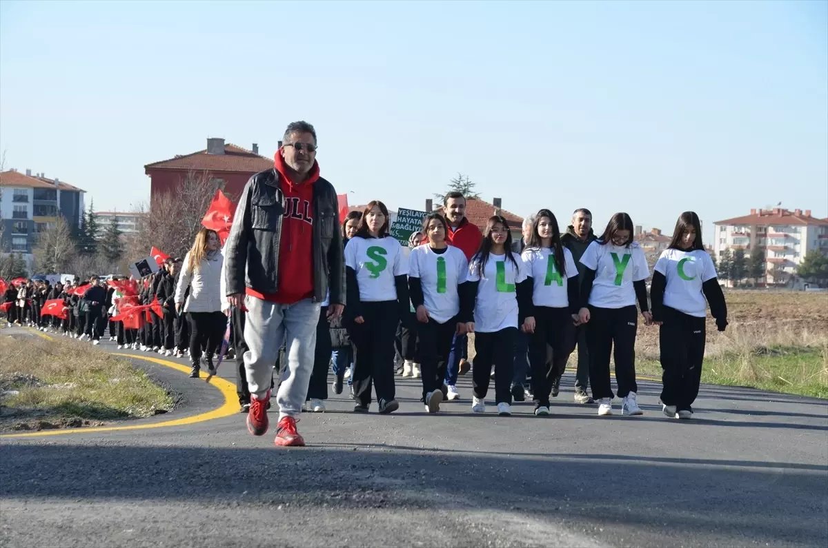 Kahramankazan'da öğrencilerden bağımlılığa karşı farkındalık yürüyüşü