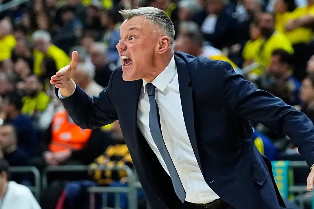 Sarunas Jasikevicius ve ekibi, mahsur kaldıkları ülkelerden Türkiye'ye geri dönüyor