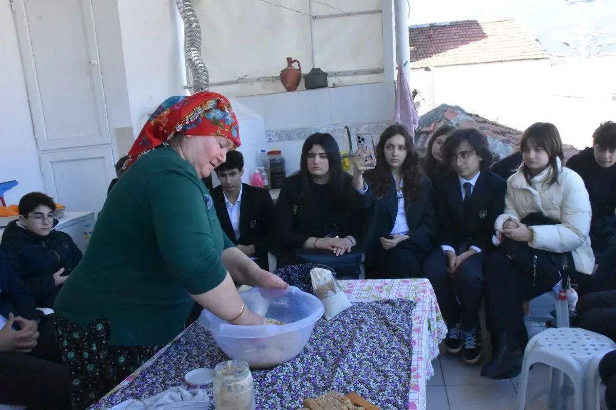 İzmirli lise öğrencilerinden 'Umut Tohumu Projesi'