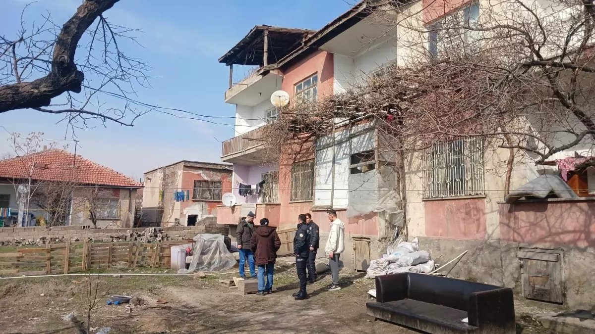 Kayseri'de 2'nci kattan düşen çocuk yaralandı