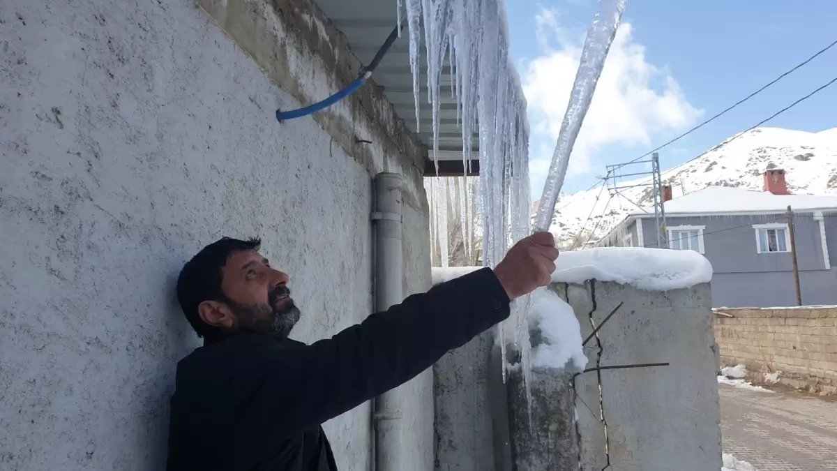 Van'da hava sıcaklığı eksi 18 dereceye kadar düştü