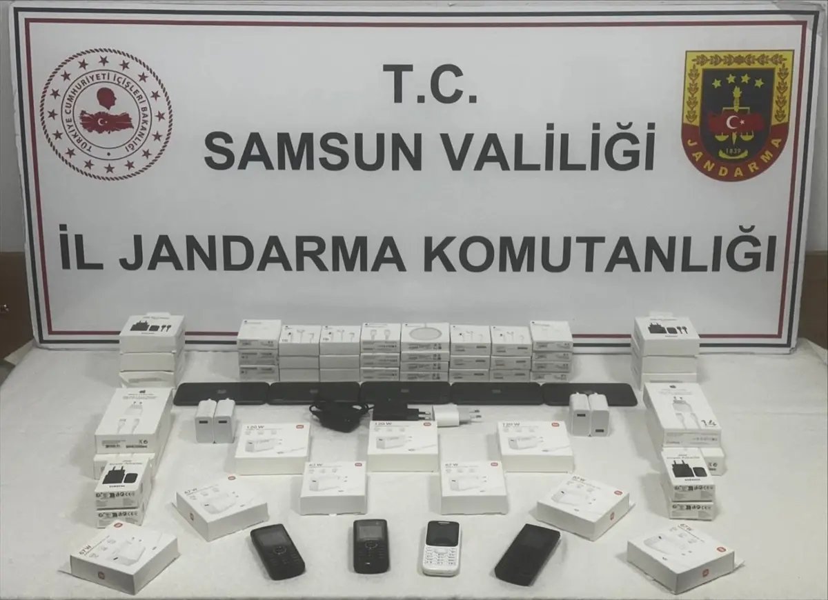 Samsun'da gümrük kaçağı elektronik ürünler ele geçirildi