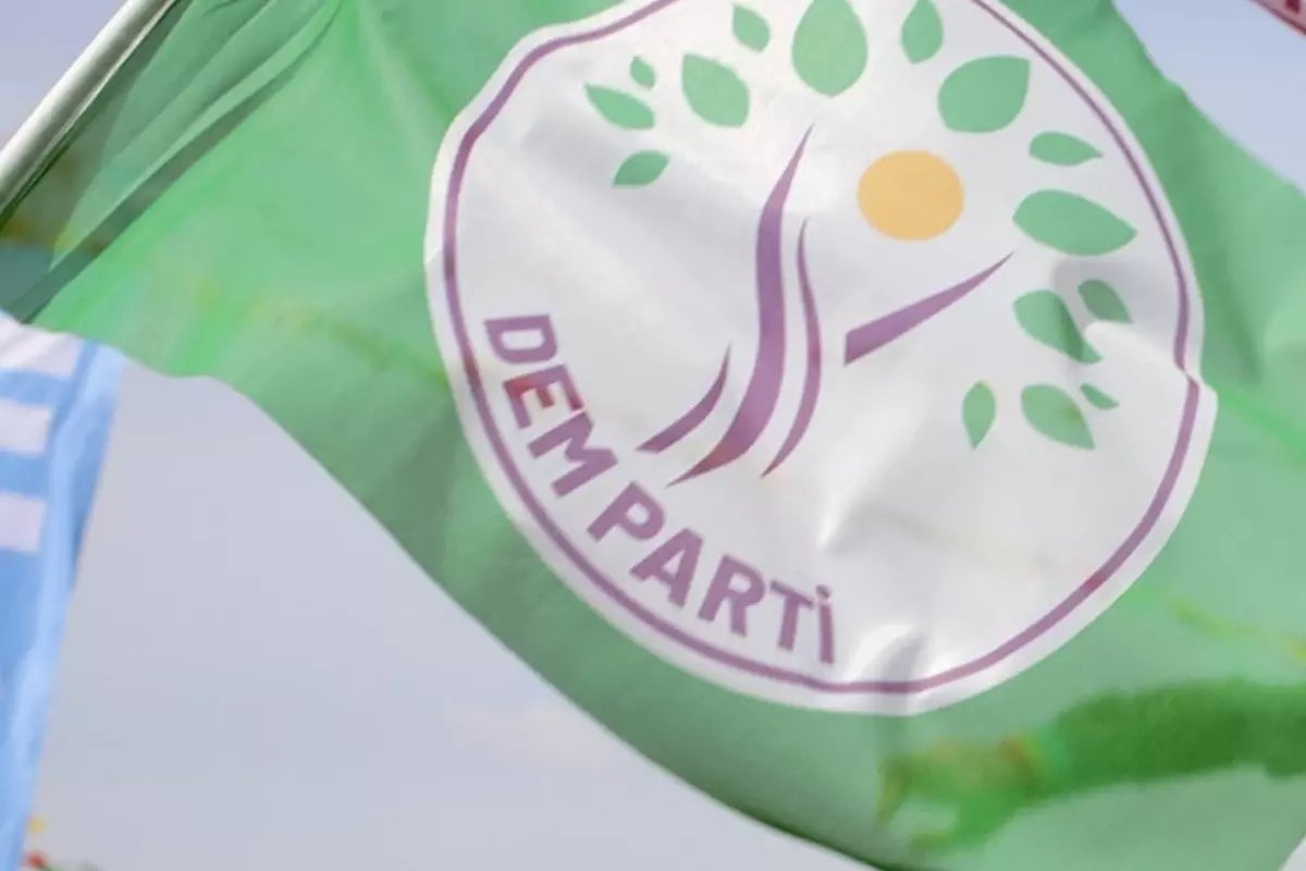 DEM Parti'nin adı değişiyor! Grup Başkanvekili masadaki isimleri saydı
