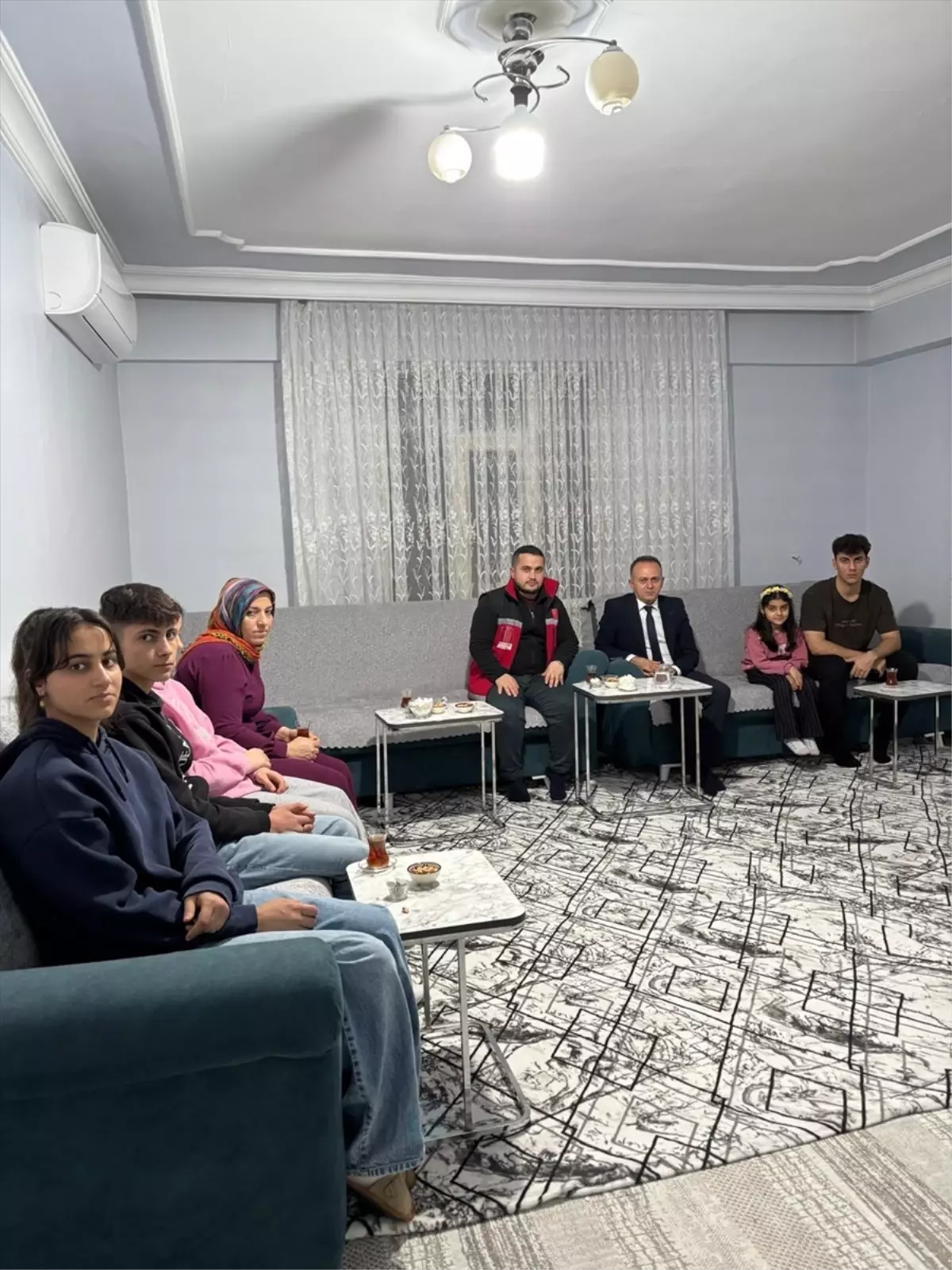 Siirt'te ebeveyn kaybı yaşamış ailelere ziyaret